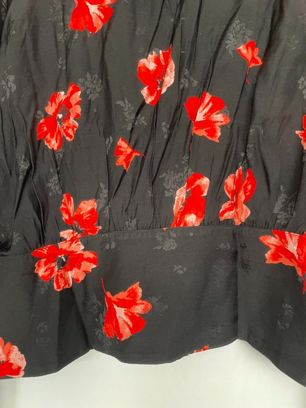 LOFT Black Red Floral Lace Trim V-Neck BlouseTop XL NWT - Picture 7 of 9